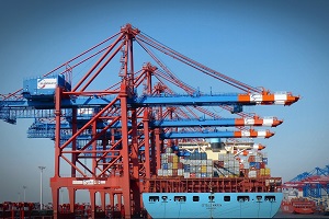 Exportações e importações aumentaram 54,8% e 52,6%, em termos nominais