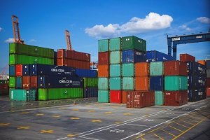 As exportações diminuíram 8,7% e as importações aumentaram 11,5%, em termos nominais