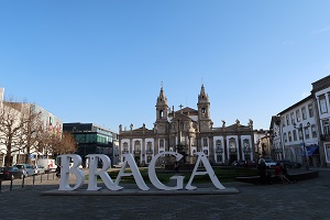 Among the cities with more than 100 thousand inhabitants, Braga scored the highest growth but kept the lowest price
